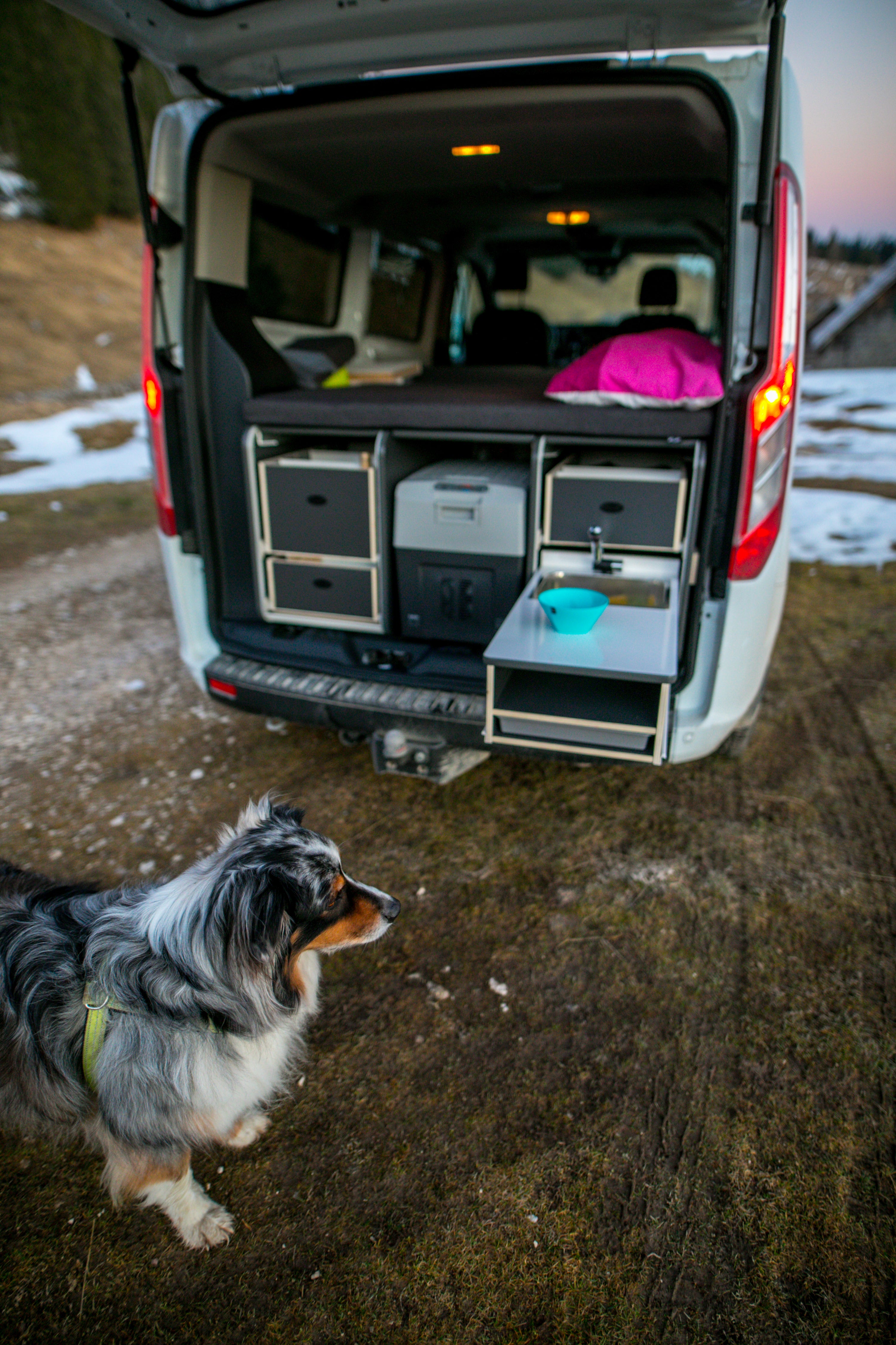 FLIP Camping Box - Luxurious Campervan Module
