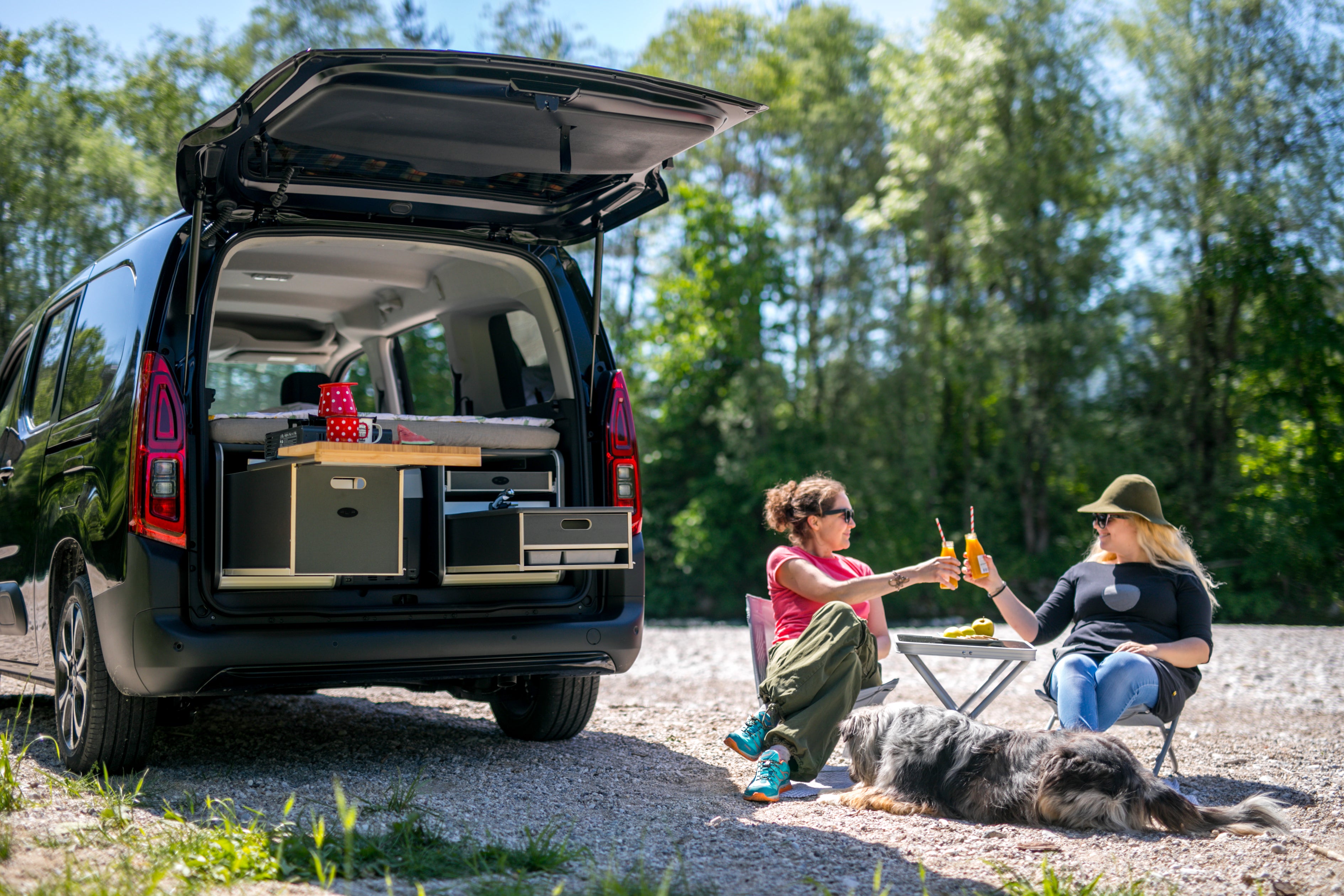 FLIP Camping Box - Luxurious Campervan Module
