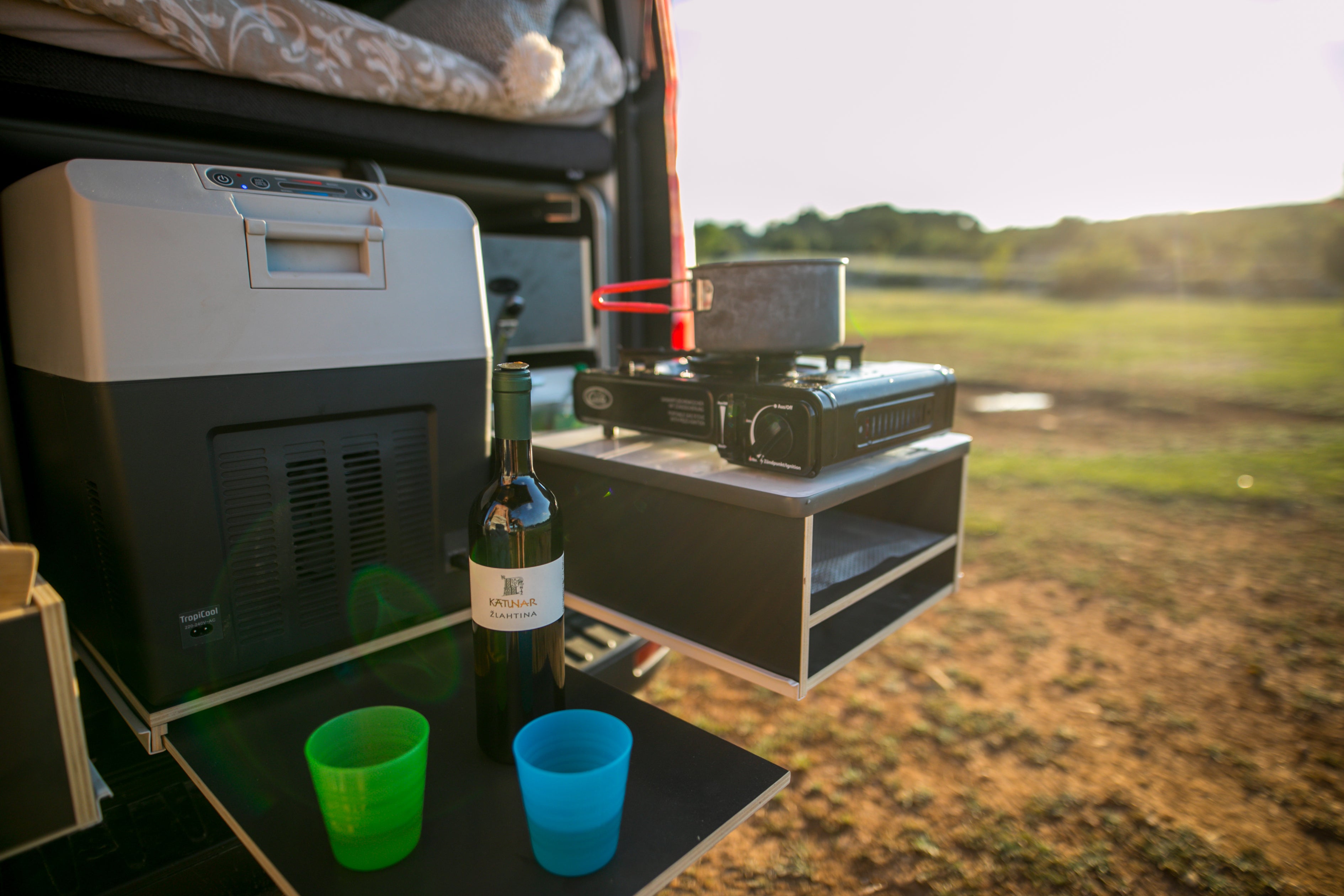 FLIP Camping Box - Luxurious Campervan Module 