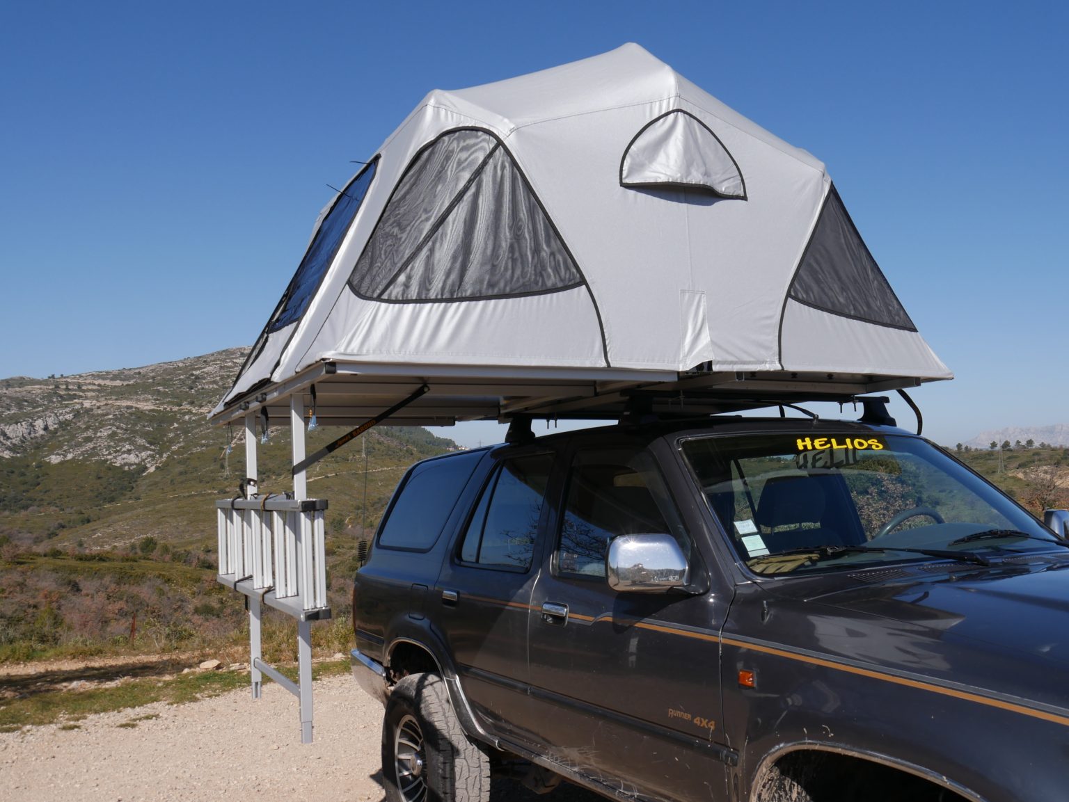 James Baroud Vision 180 - The world's lightest roof tent with room for 4 people