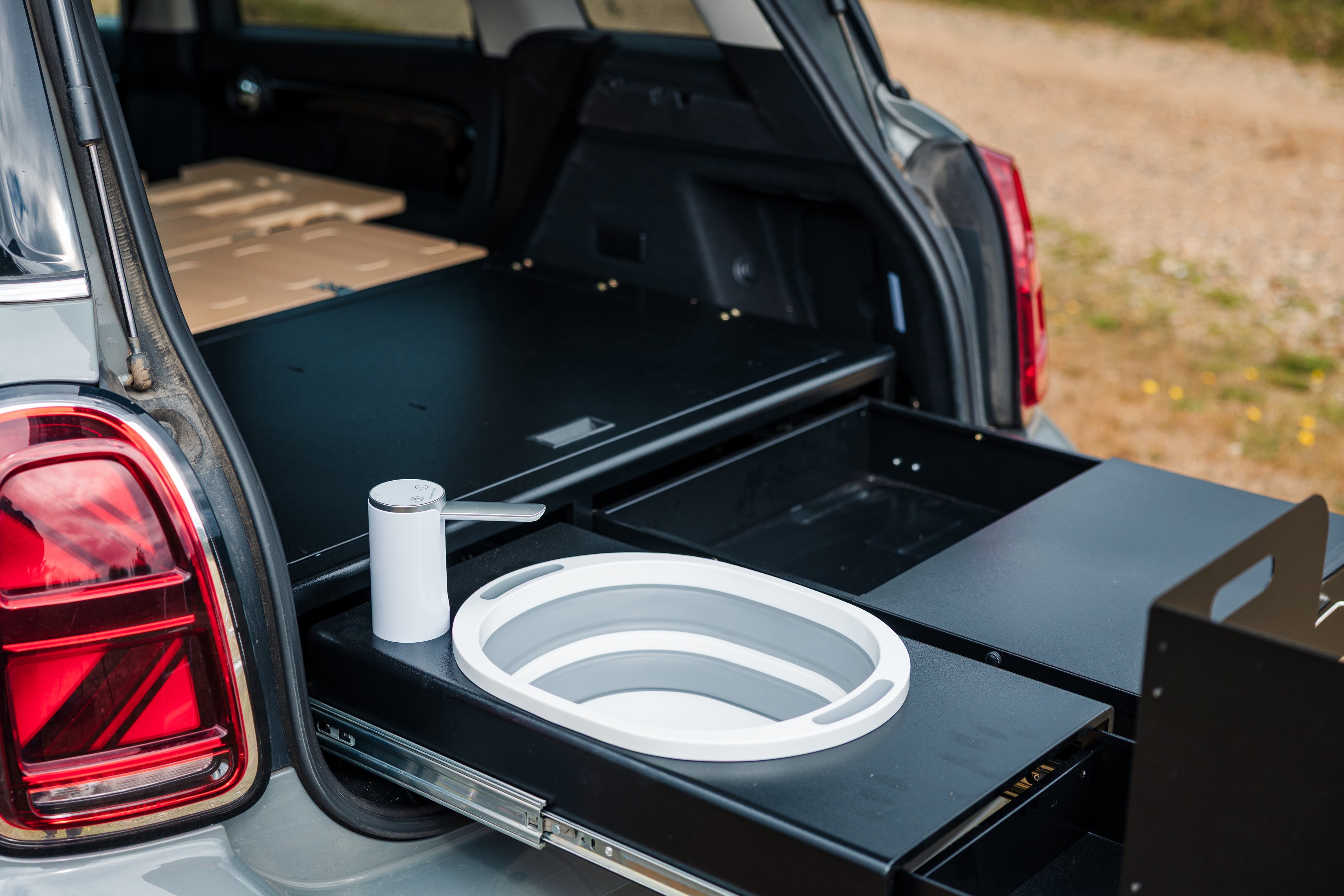 CampBoxi Kitchenfit - Alt-i-ét Camper Box til hverdagsbiler