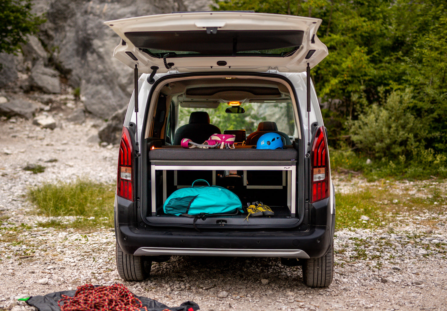 FLIP Adventure Bed - Campervan module with lots of storage space