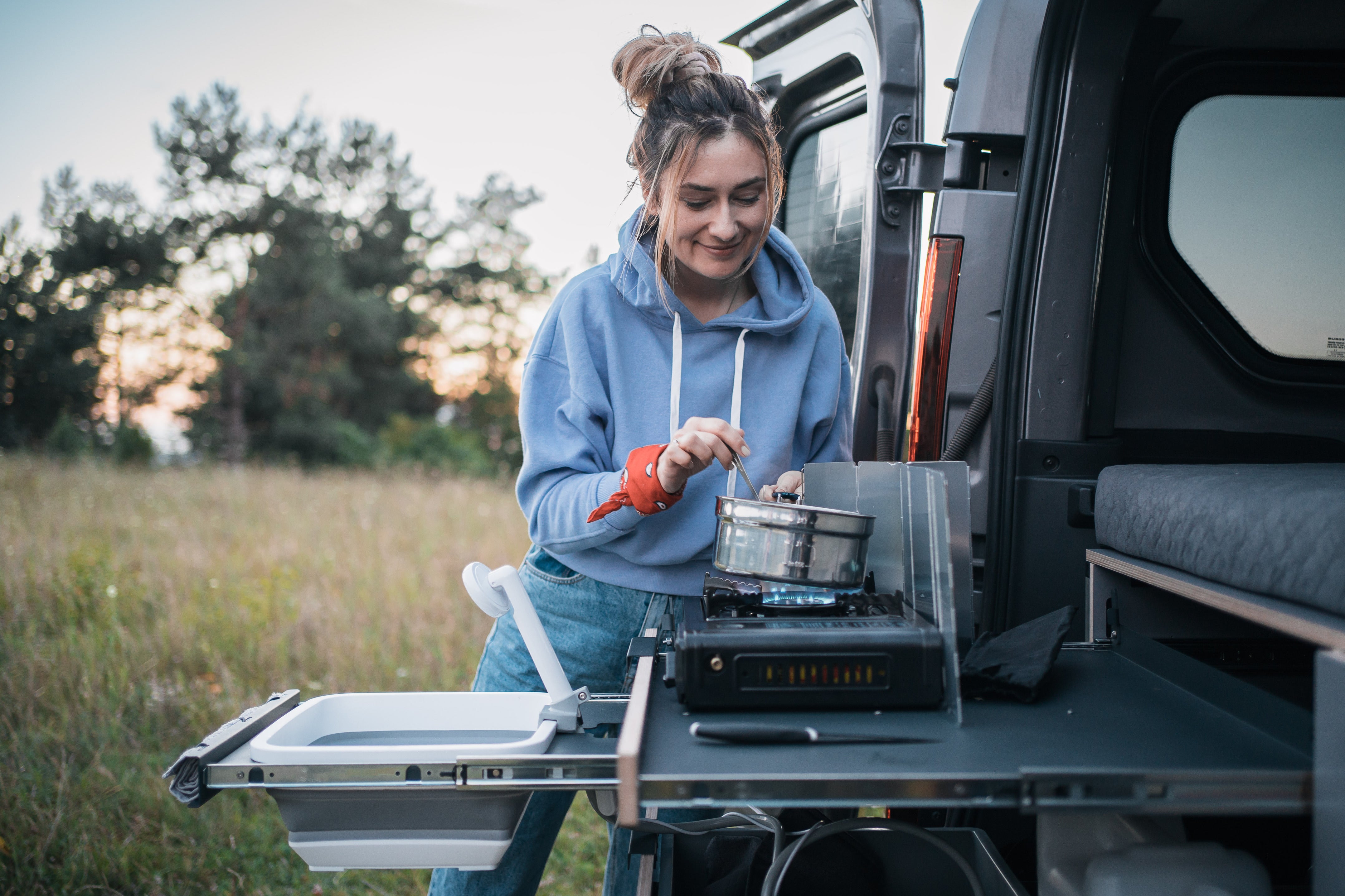 RAXO Base Campervan-Modul – Verwandeln Sie Ihr Auto in einen komfortablen und funktionalen Campervan