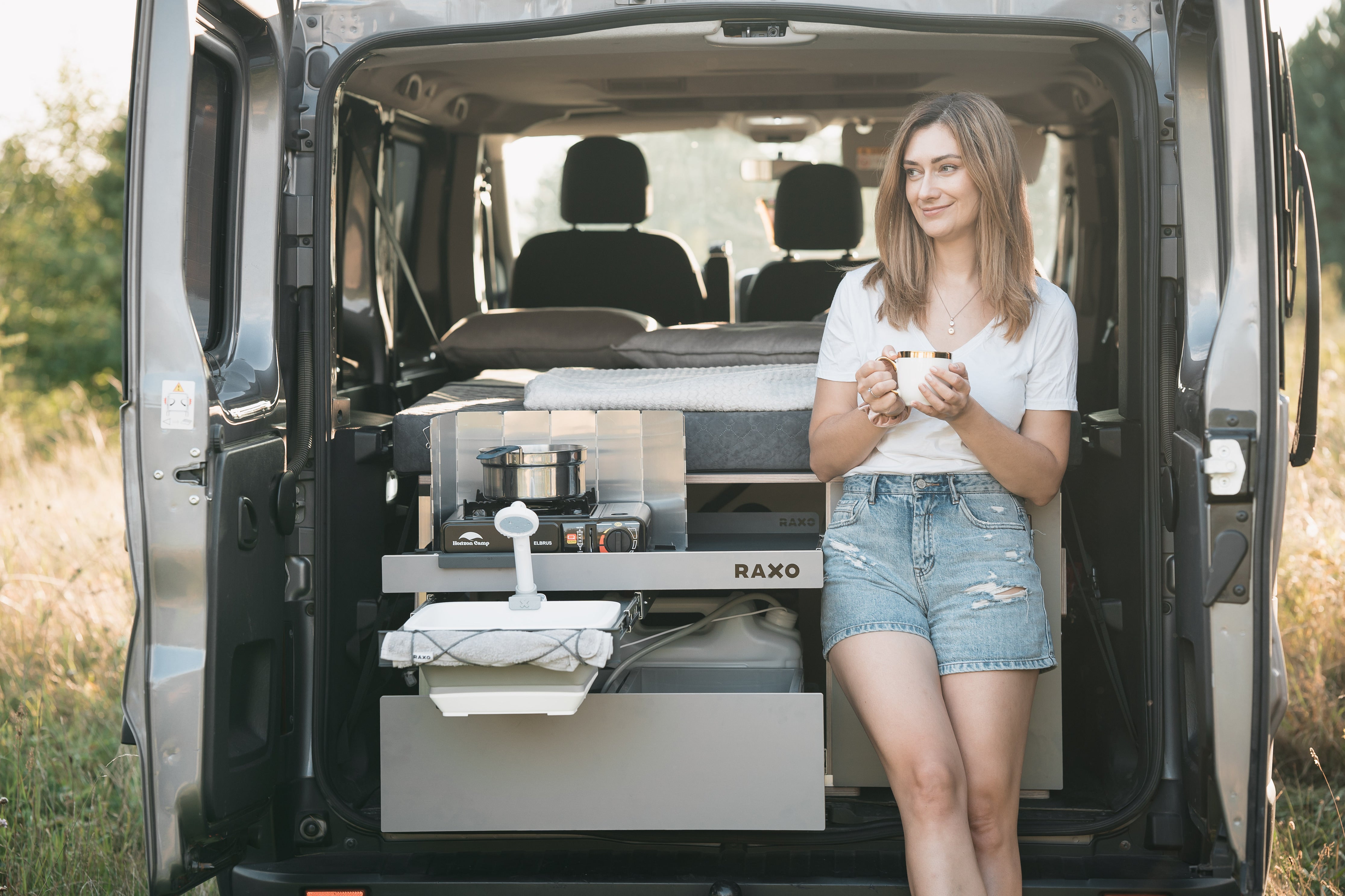 RAXO Base Campervan-Modul – Verwandeln Sie Ihr Auto in einen komfortablen und funktionalen Campervan