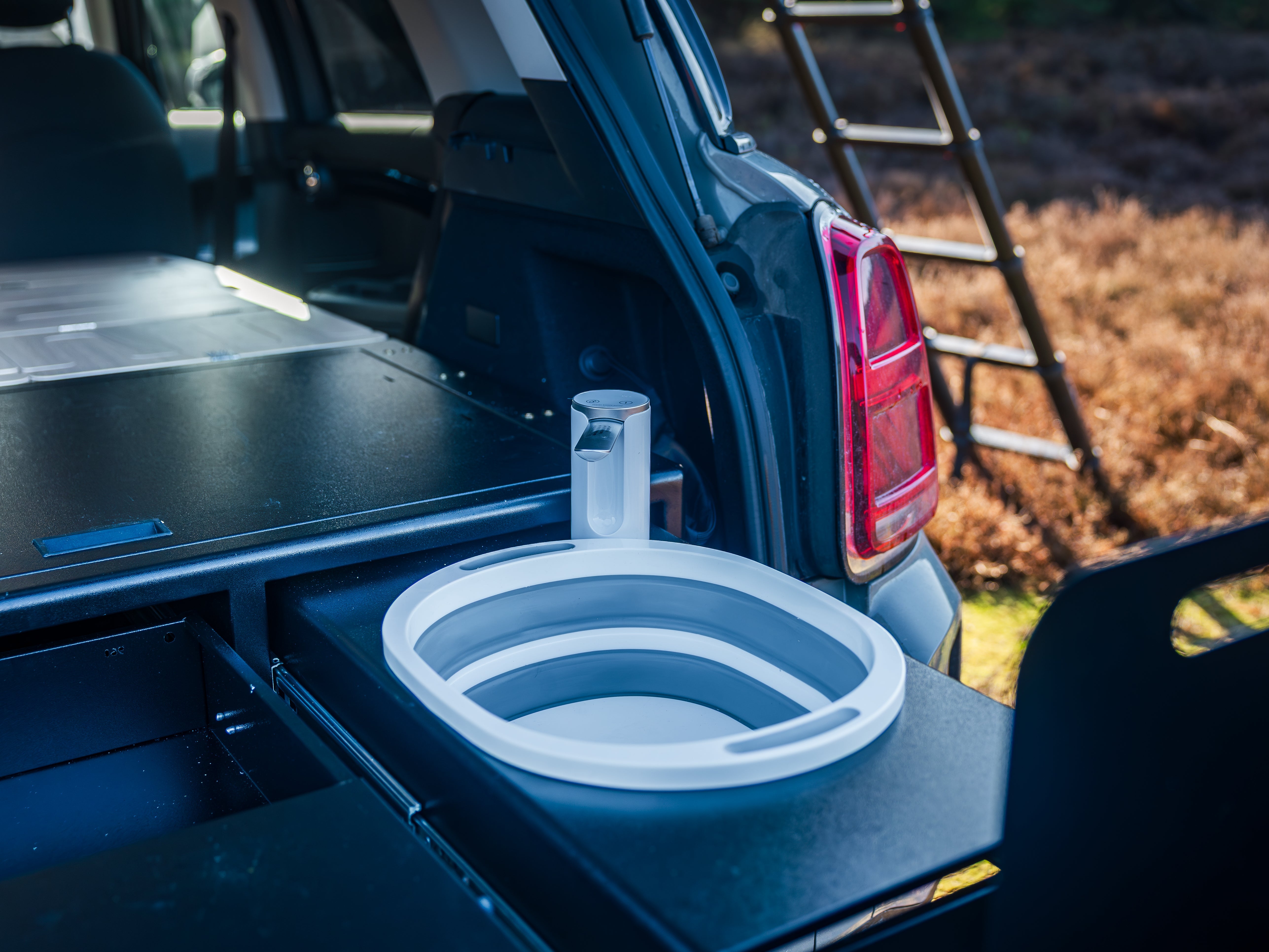 CampBoxi Kitchenfit - Alt-i-ét Camper Box til hverdagsbiler