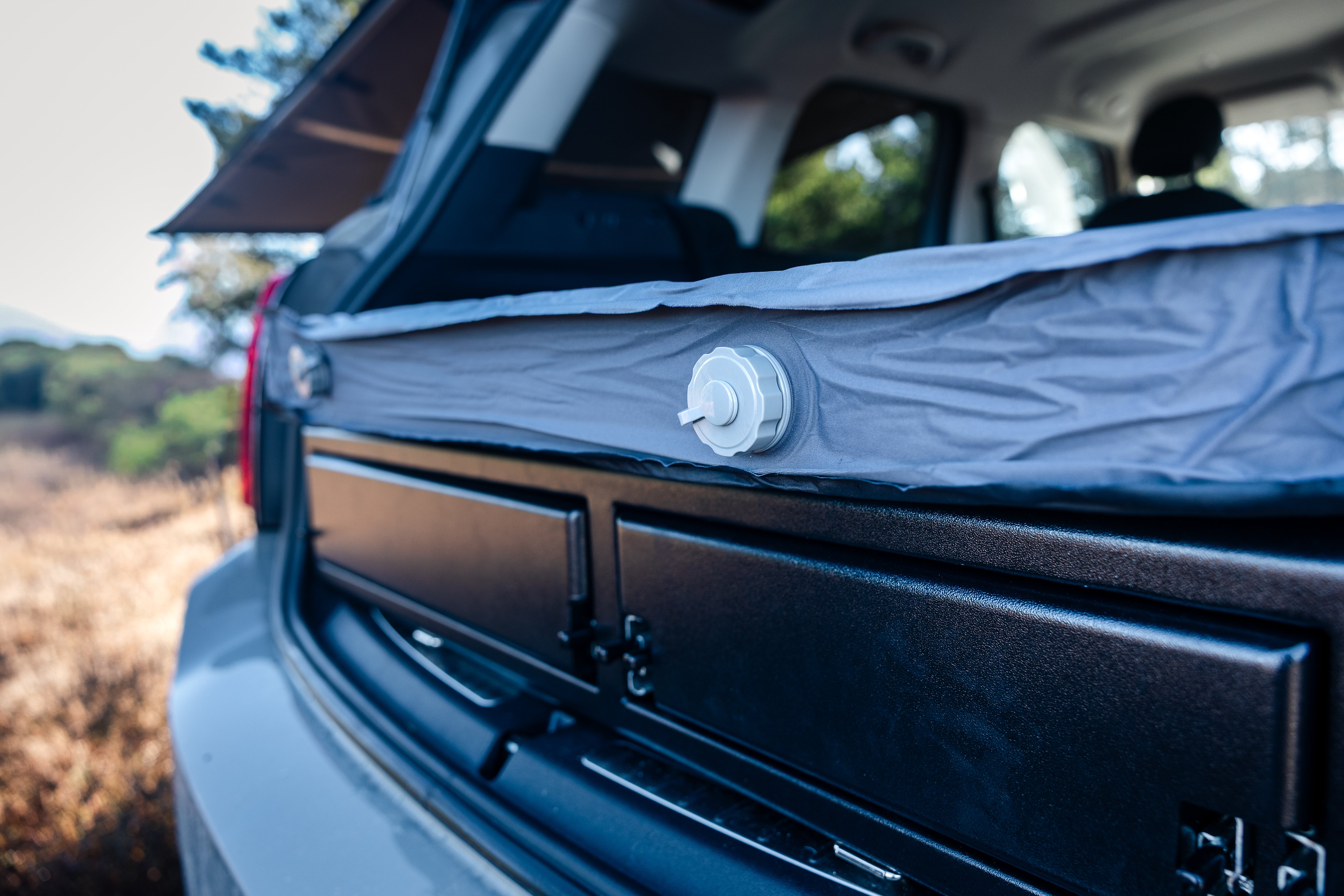 CampBoxi LUX 10-madrass - självuppblåsbar lyxmadrass för bilen