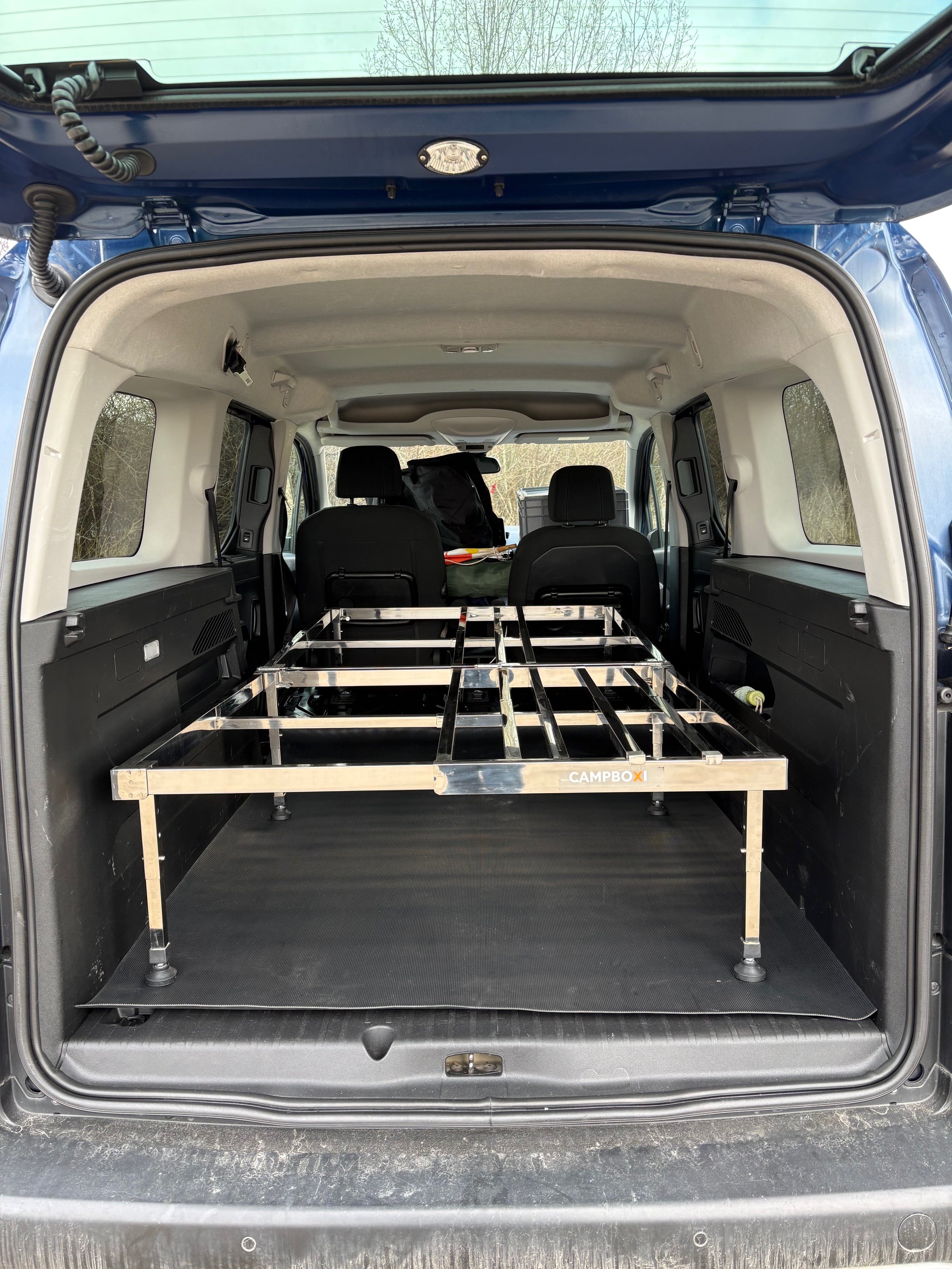 CampBoxi Unifit – Flexibles und verstellbares Bettgestell für Ihr Alltagsauto
