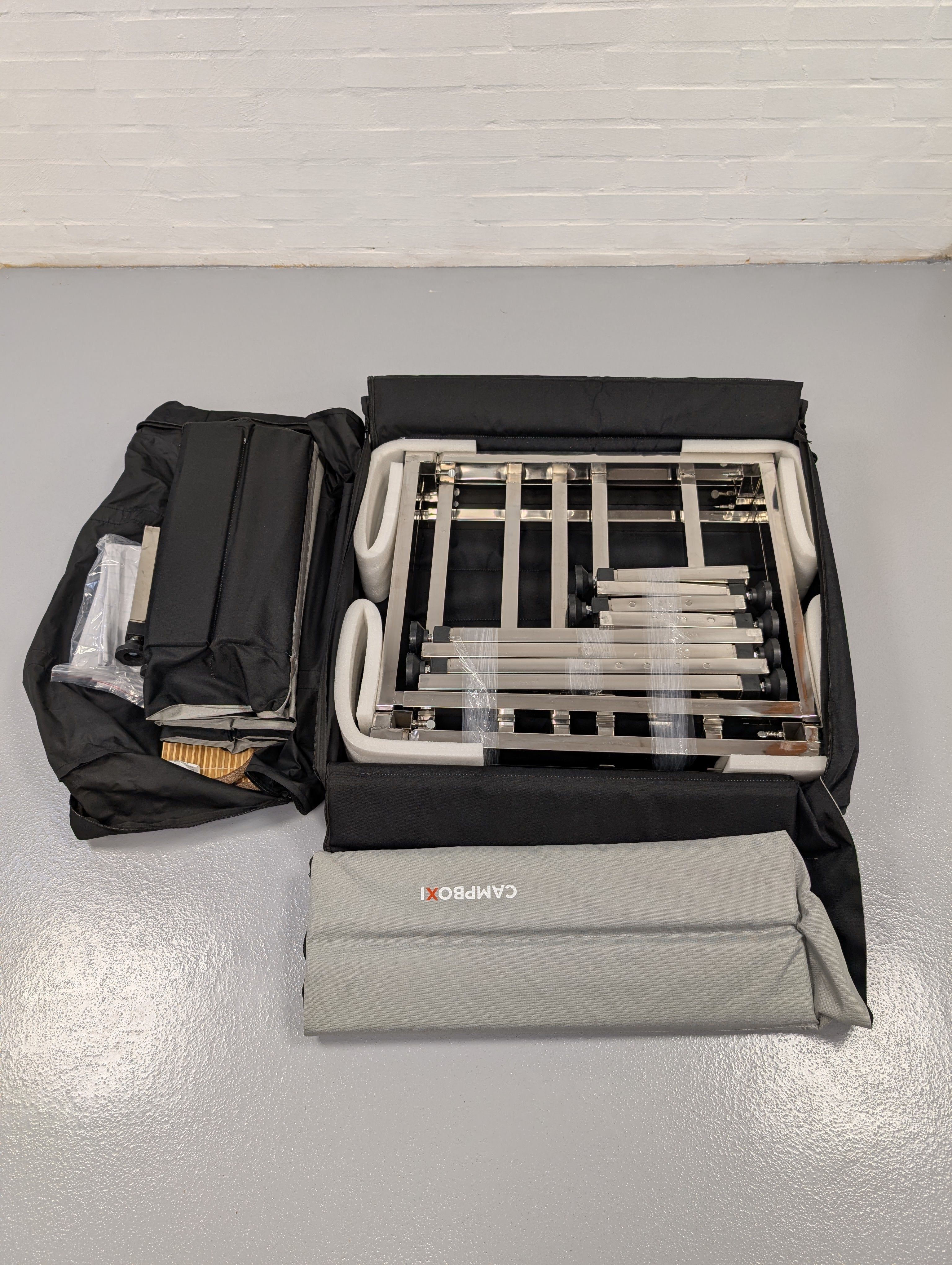 CampBoxi Unifit - Fleksibel og justerbar sengeramme til din hverdagsbil