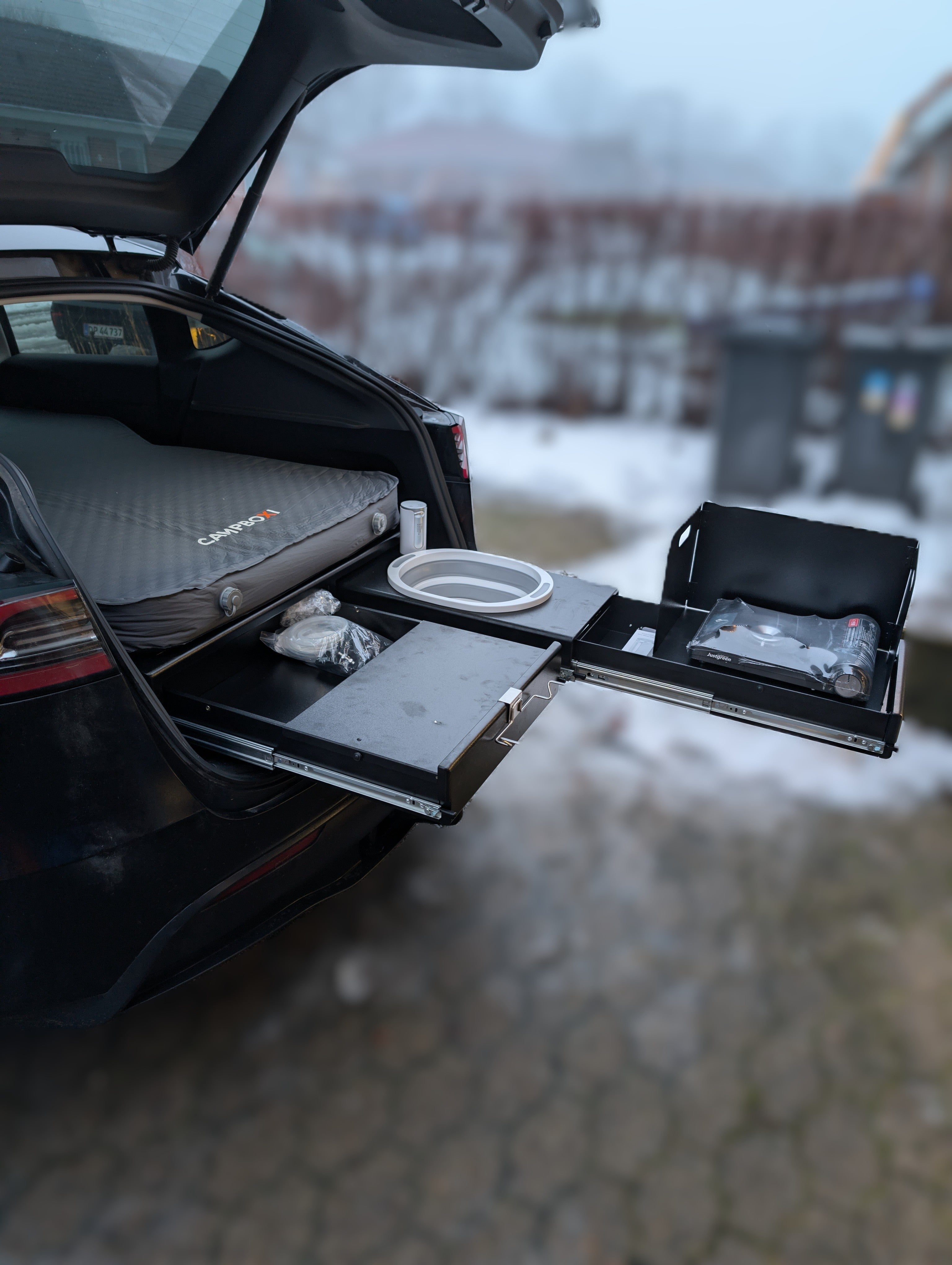 CampBoxi Kitchenfit - Alt-i-ét Camper Box til hverdagsbiler