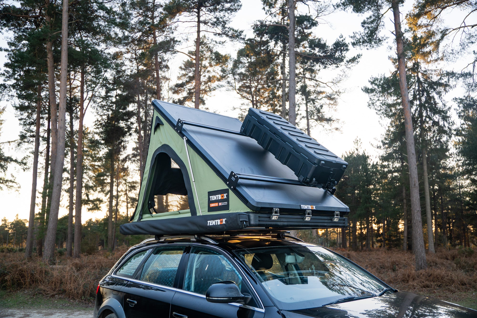 TentBox Cargo 2.0 - Robust and simple roof tent 